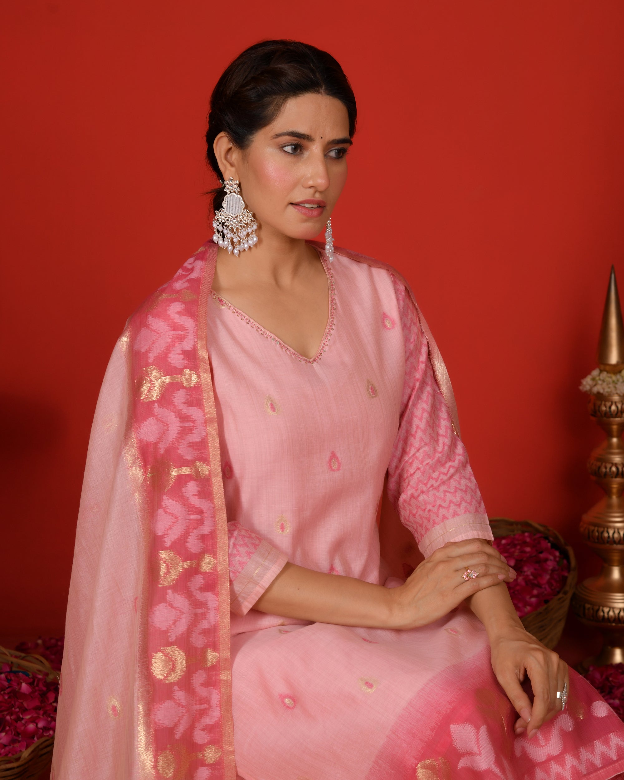 Aabroo Jamdani